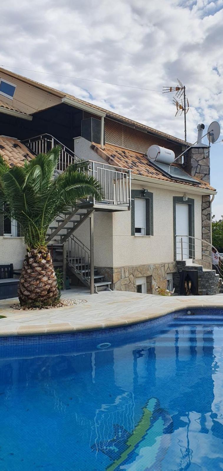 Estupenda Villa En Las Afueras Colmenar de Oreja 外观 照片